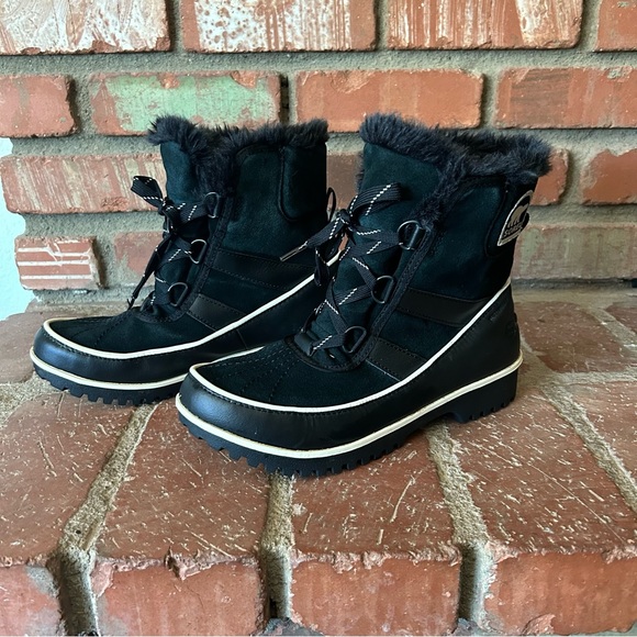 Sorel Shoes - Sorel Women’s Tivoli II Waterproof Winter Boots Faux Fur in Black & White Sz 8
